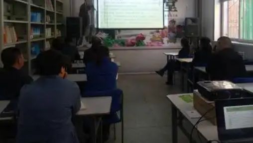 鄭州偉凡心理咨詢 專注青少年成長(zhǎng)，護(hù)航心理健康的教育咨詢服務(wù)專家